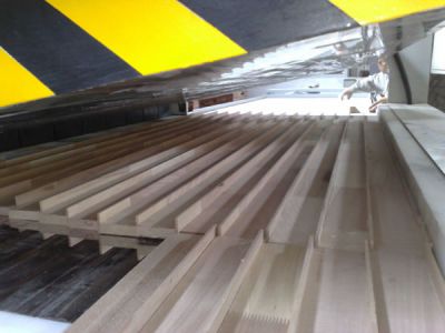 RF Press Edge Gluer of Conveyor Type